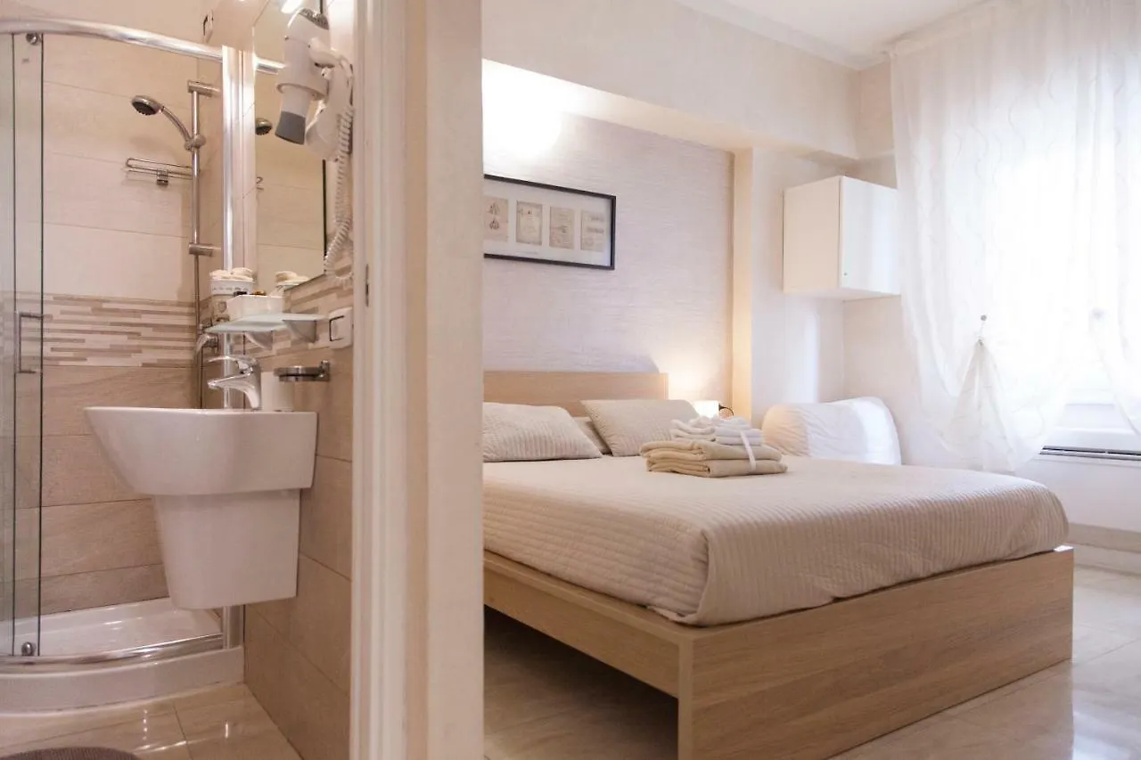 *** Guest house Gold House Hotel La Spezia Italy